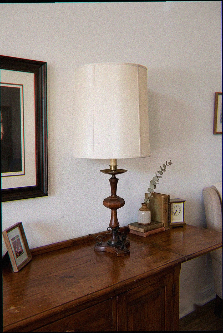 The Art of Proportion: Styling the Classic Drum in Modern Bedrooms