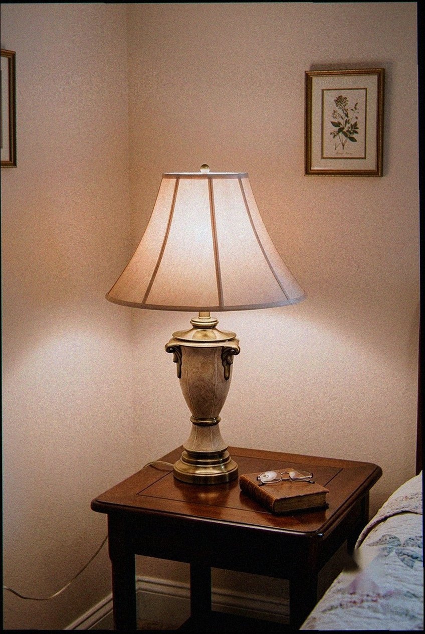 The Art of Curating Graceful Nightstand Silhouettes